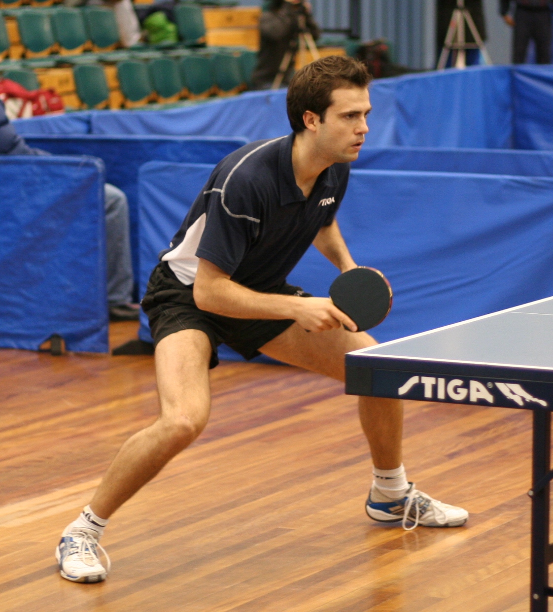 Proper stance in table deals tennis